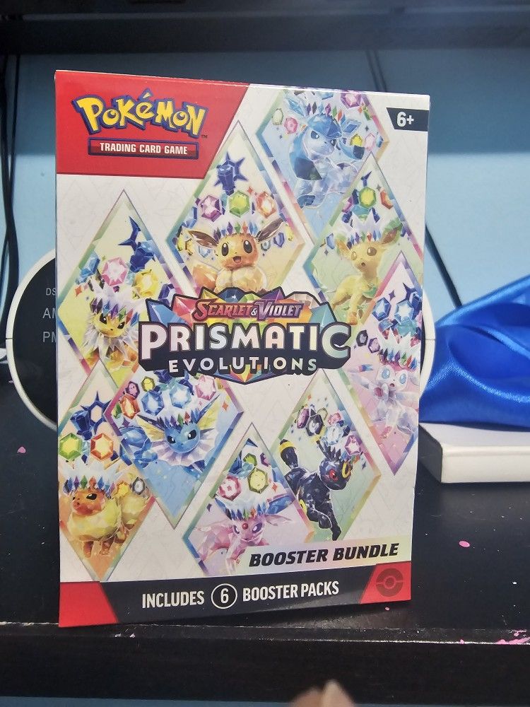 Pokemon Prismatic Evolutions Bundle