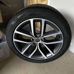 RANGE RIVER TIRE WITH RIM- BRAND NEW