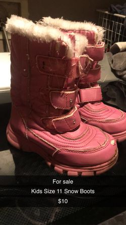 Size 11 kids snow boots