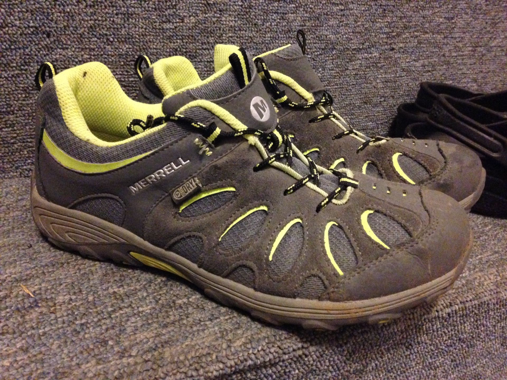 Merrell hiking shoes / boots (Mens/Boys 7) for Sale in Gig Harbor, WA ...