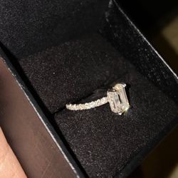 2 CT Engagement Ring VVS2