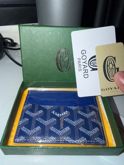 Slim card holder Designer