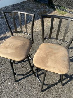 Set of 2  Chairs $20 for both