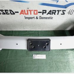 2021 - 2022 - 2023 CHEVROLET TAHOE SUBURBAN FRONT BUMPER COVER OEM AY29496