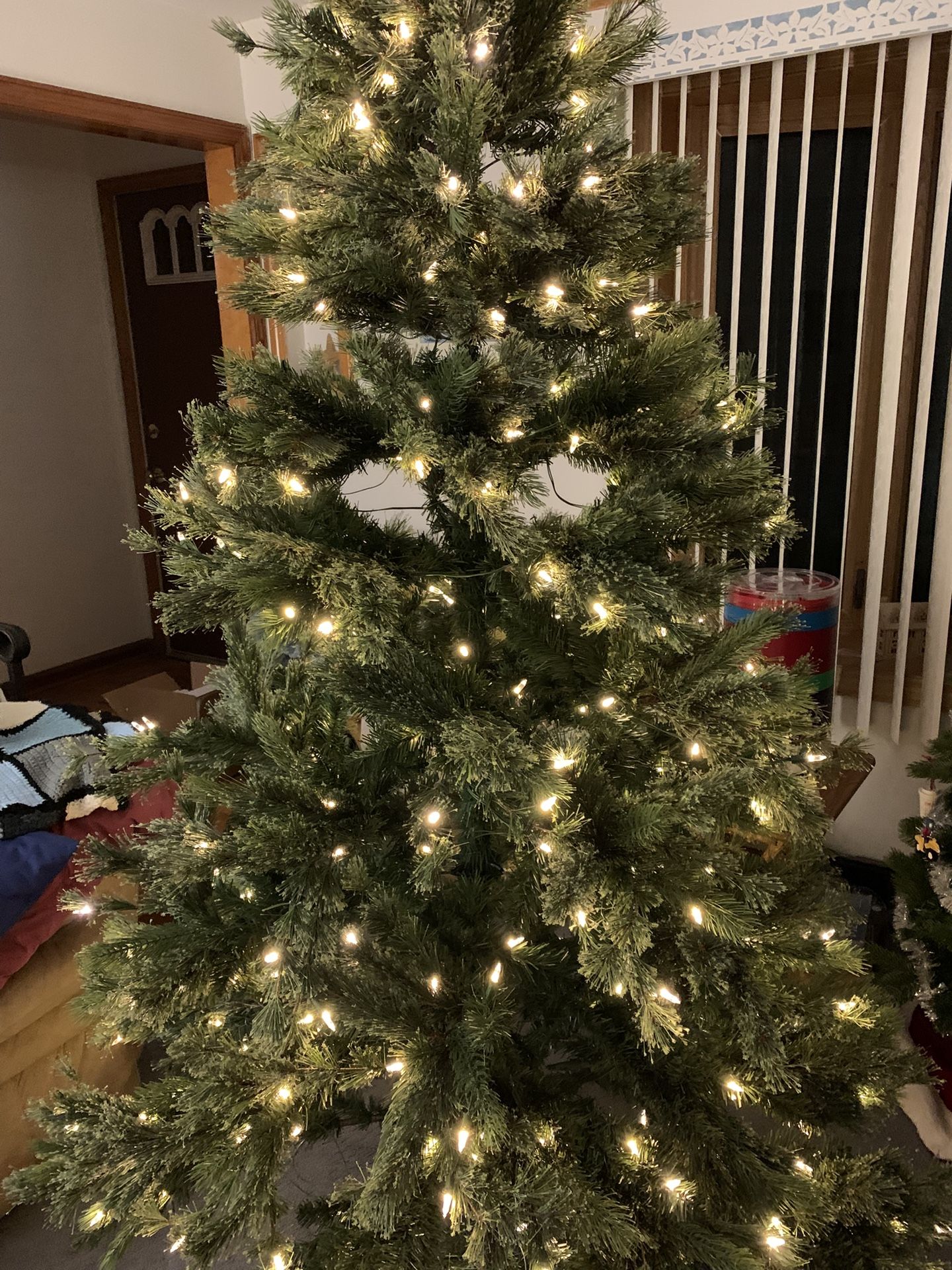 7.5’ Ashland Christmas Tree-Repaired