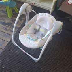 Brightstars Infant Swing, Practically New!