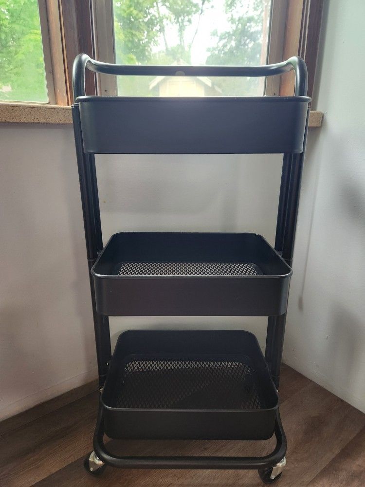 Black Metal Basket (With Wheels)