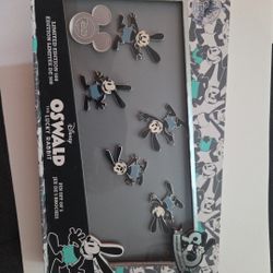 Disney Pin Set OSWALD THE LUCKYBRABBIT Set Of 5. LE 500