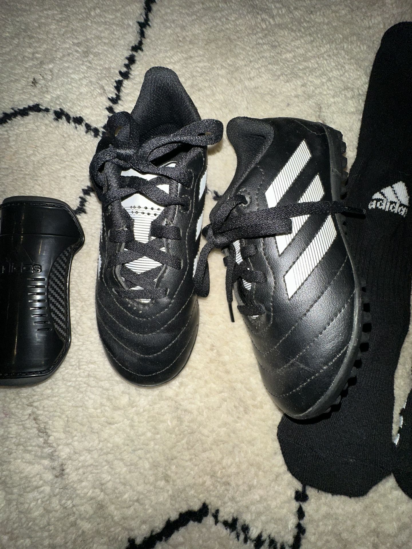 Adidas soccer shoes 12.5c
