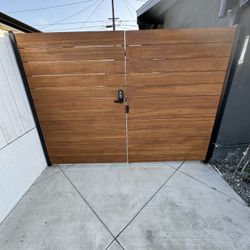 Wood And Vinyl Fence 