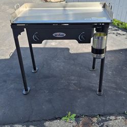 NEW GRILL  NEVER USED  $275