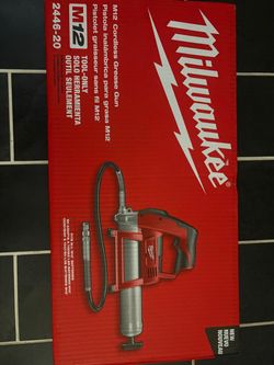 Milwaukee Grease gun m12