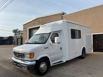 2007 Ford E450 Super Duty Cutaway