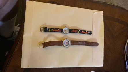 Vintage Lionel Train & Solo Time Collectable Watches 