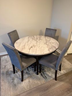 Dinning table set for 4
