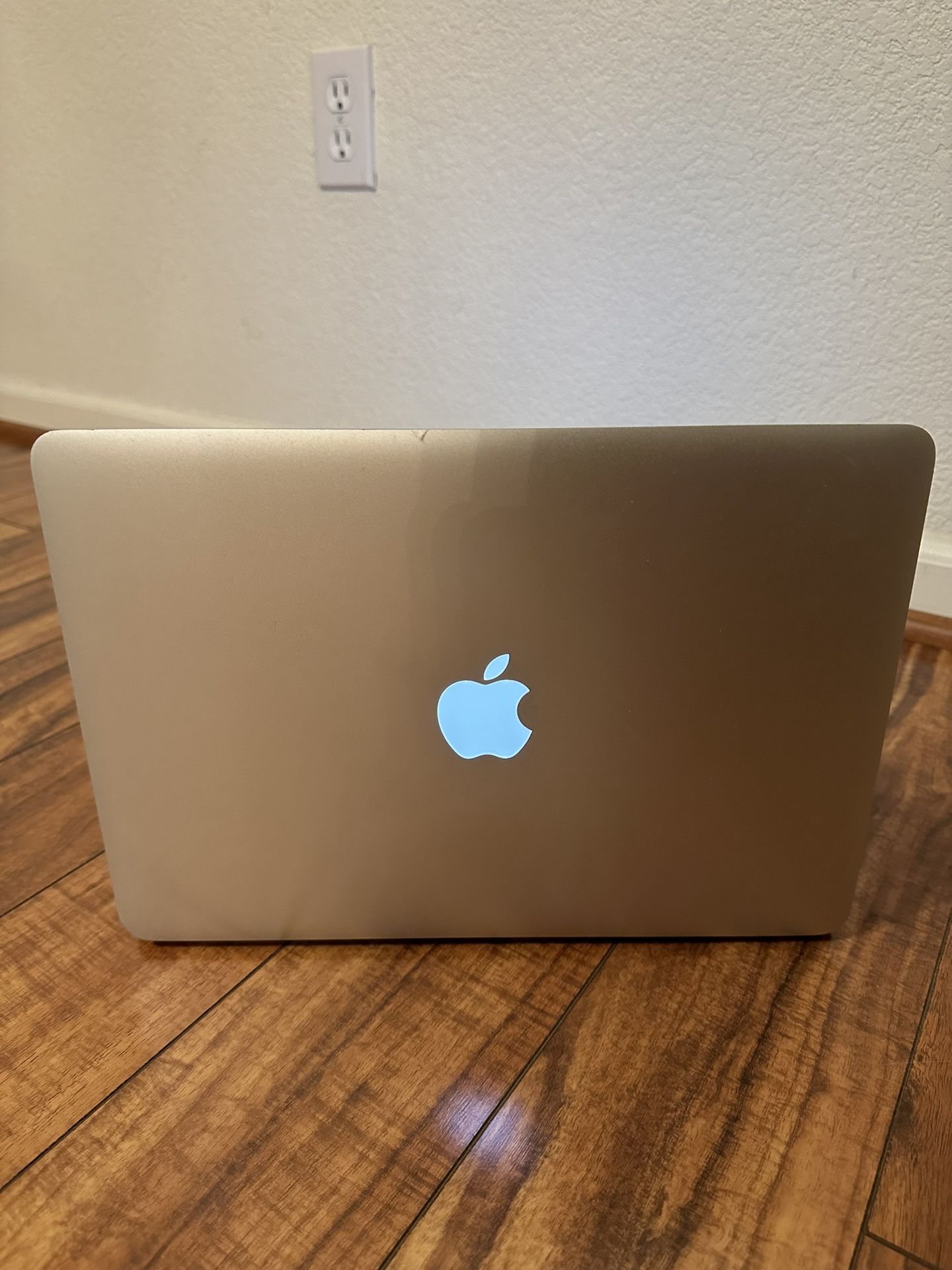 Apple Macbook (2013)