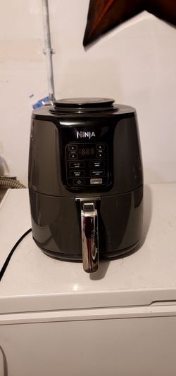 Ninja Air Fryer 4 QT Capacity 4 in 1 Roast Crisp Reheats Dehydrates