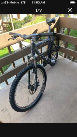 Giant Mountain Bike Medium Size