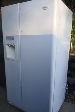 Frigidaire Refrigerator 