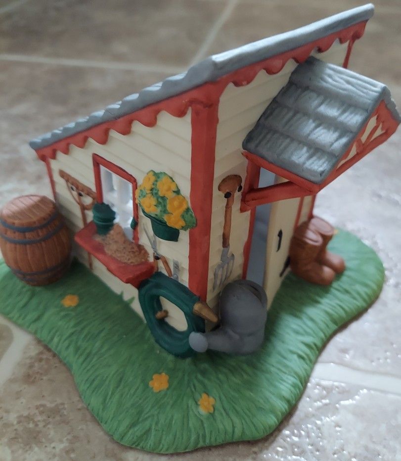 Partylite Garden Shed Tealight Candle Holder