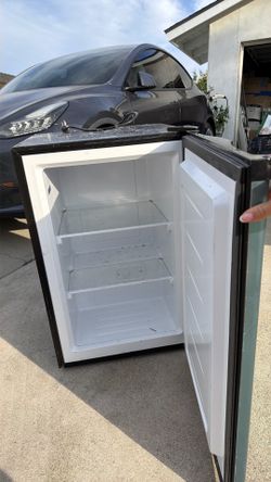 Mini freezer free
