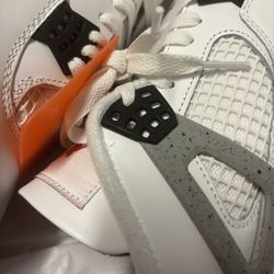 Cement Jordan 4