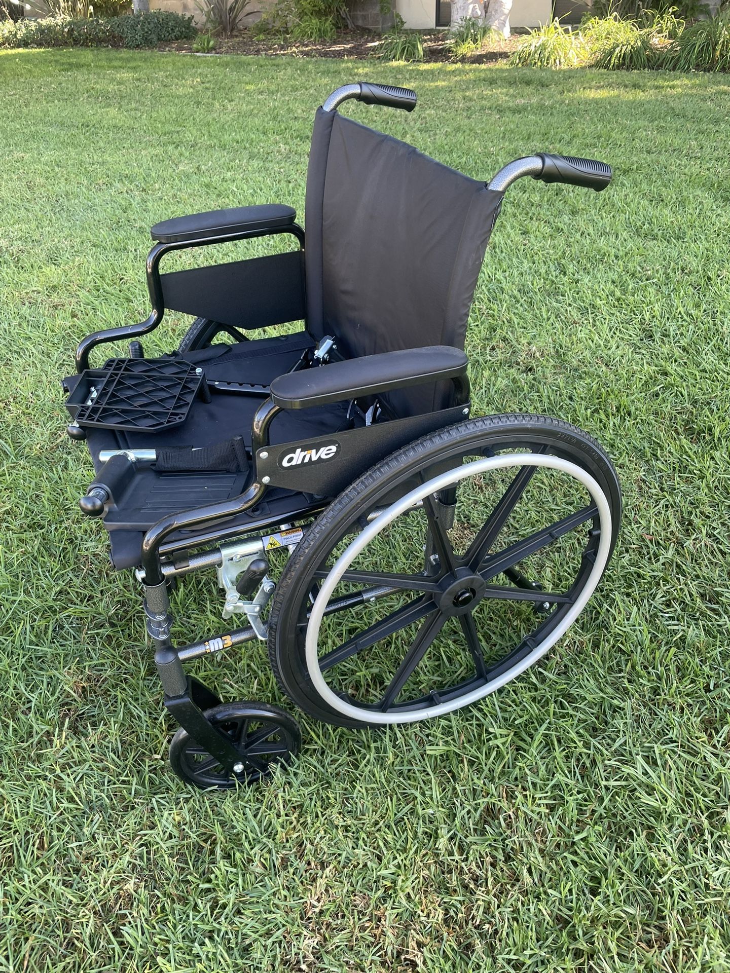 DRIVE MEDICAL WHEELCHAIR