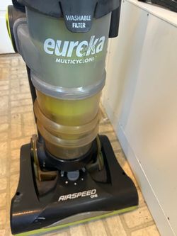 EUREKA VACCUM very clean