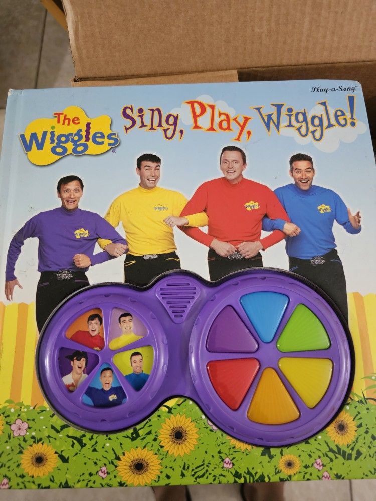 Sing, Play, Wiggle! (The Wiggles) (Play-a-Song)