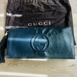 Gucci Soho clutch bag in dark blue patent leather