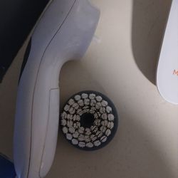 Electric Face Cleanser just needs new batteries