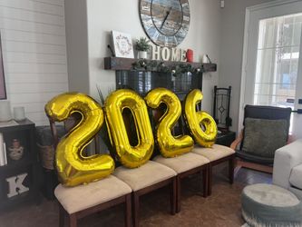 2026 Gold Balloons