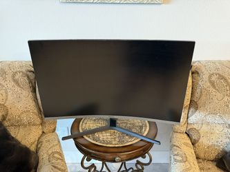 Samsung Curved Monitor 32”