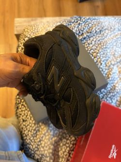 Black New Balance