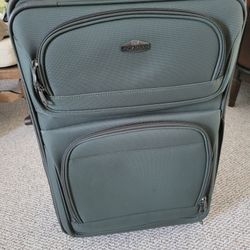 X-Large Ricardo Luggage 