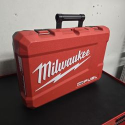 Milwaukee Box
