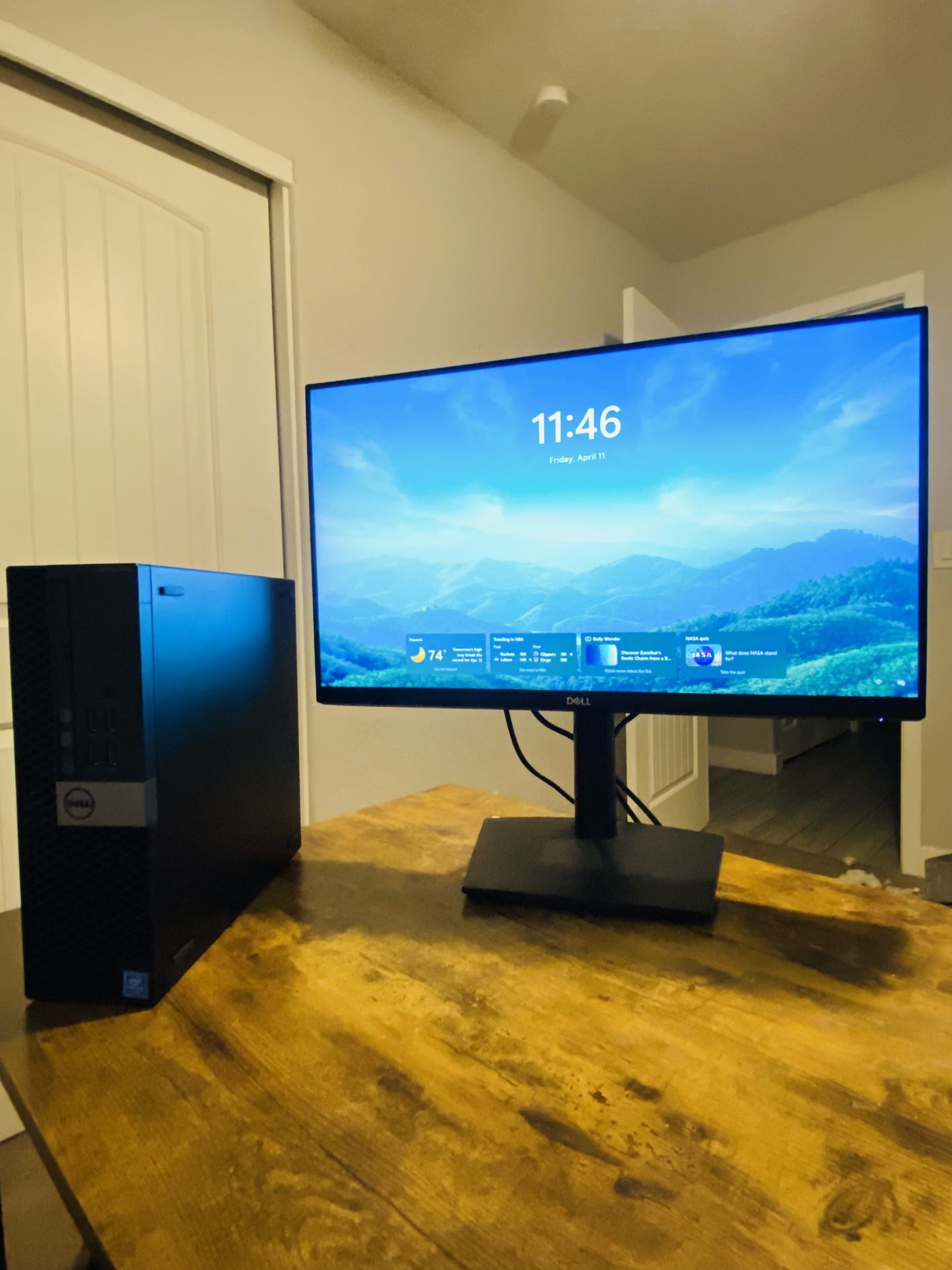 BUNDLE DEAL - Dell Desktop Computer Tower & 24” Monitor for Sale