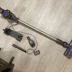 Dyson V8 Animal Vacuum 