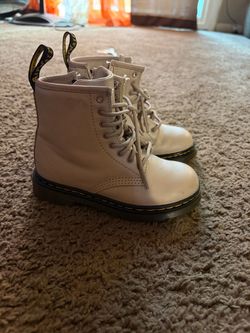 Boys Beige Dr.Marten toddler boots