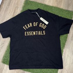 Essentials Tee