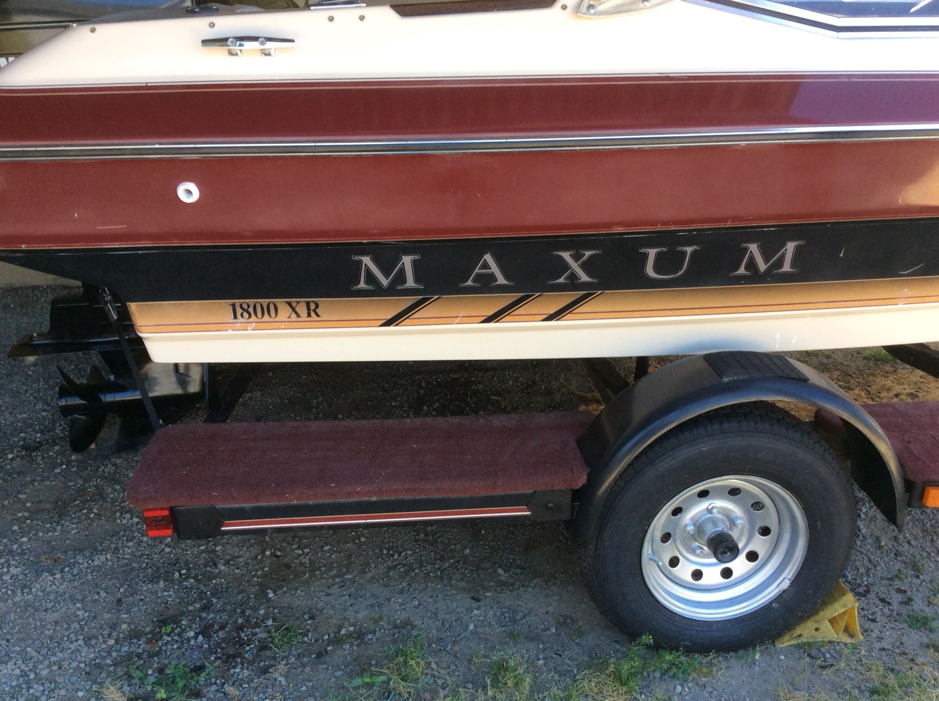 1990 Maxum 1800-XR 18'