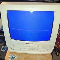 Panasonic PV-M1379W 13 Inch TV/VCR CRT  (VCR Doesn't WORK) Combo Retro Gaming Television