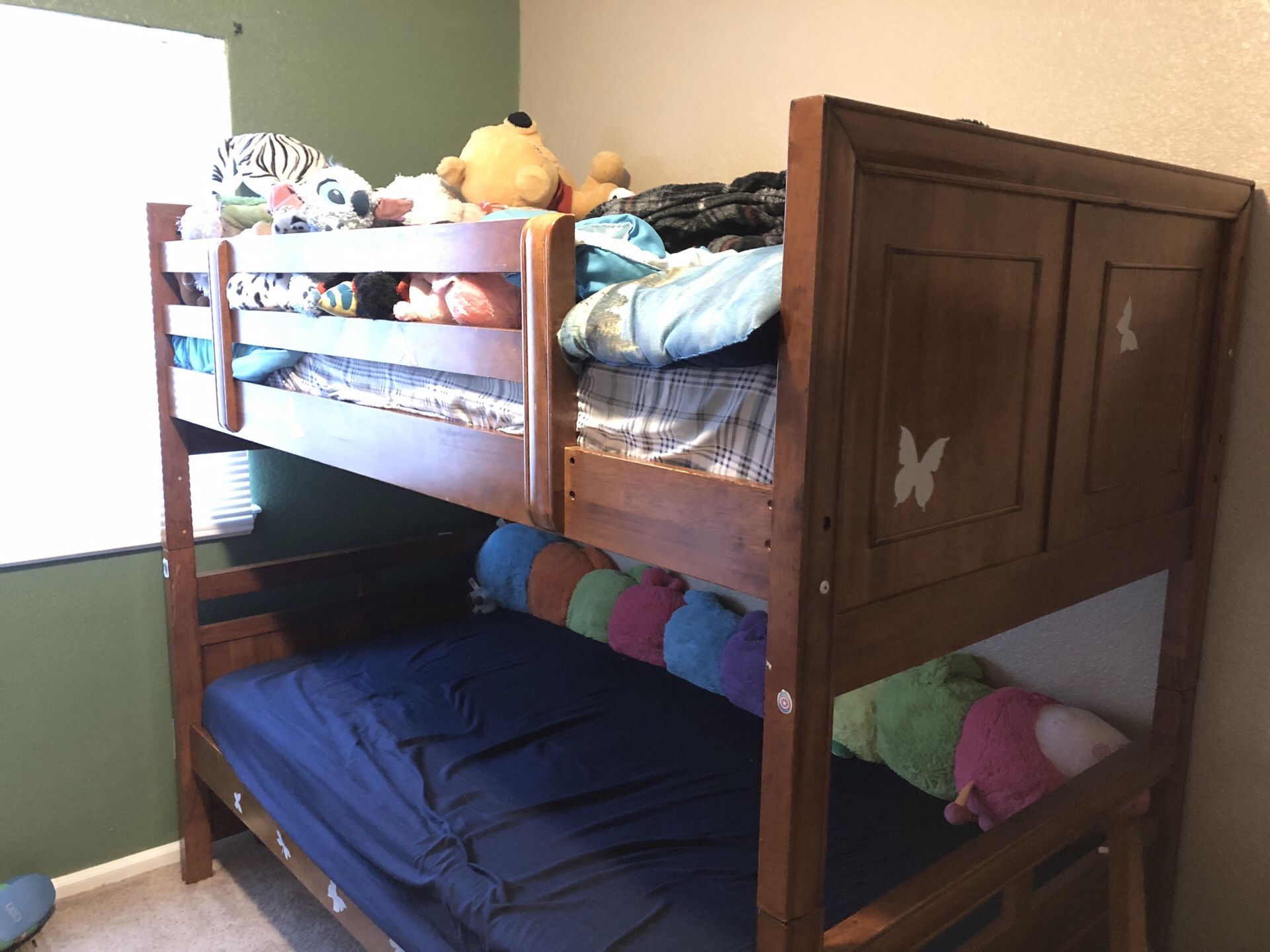Twin size bunk bed with mattress