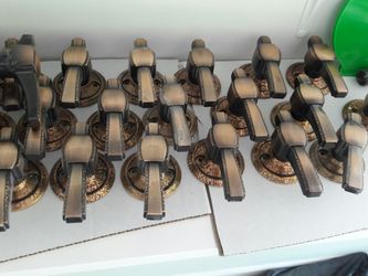 Bronze locker handals