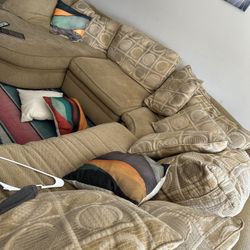 Living Room And Dinner 