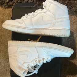 Nike  Air Jordan 1 Mids Size 10.5