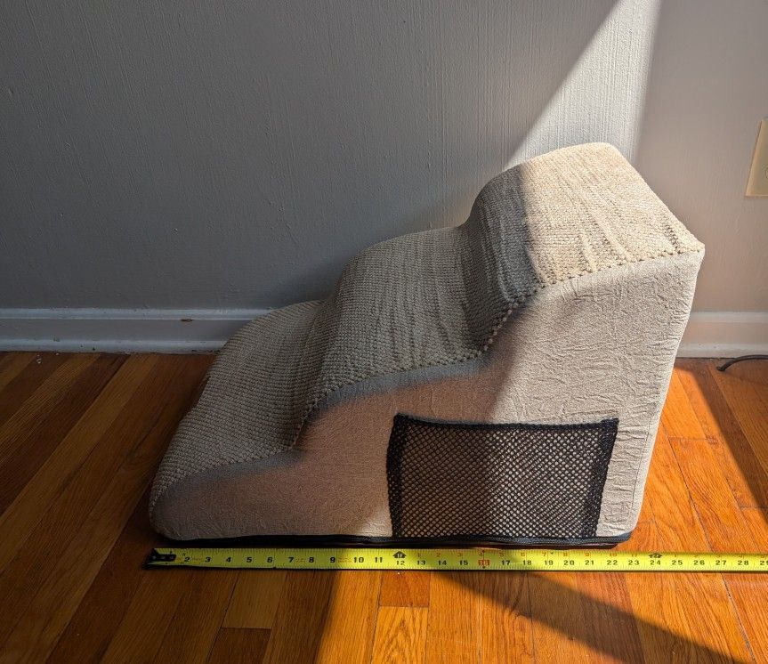 Pet Dog Stairs / Ramp / Steps - Like New