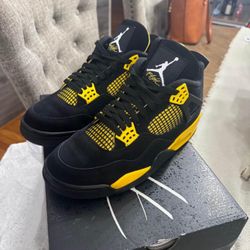 Air Jordan 4 Retro