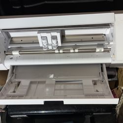 Cameo  4  plotting machine   