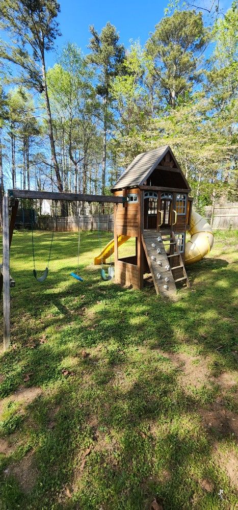 Free Kids Outdoor Play Set